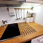 Nautical 아파트