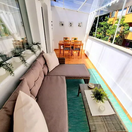 Nautical * 瓦爾納